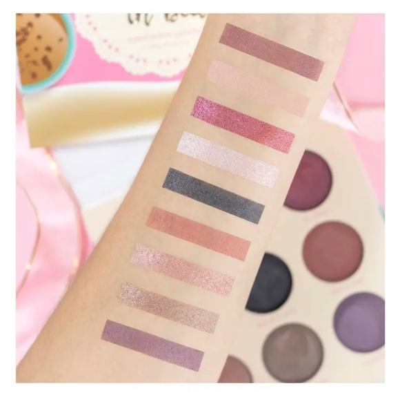 Beauty Bakerie Breakfast in Bed Eyeshadow Palette - Picture 5 of 6